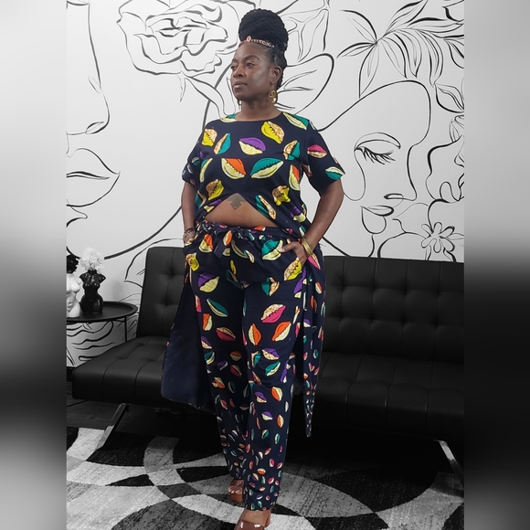 Colorful Cowrie Shells Duster and Pant Set - Picture 5 of 10